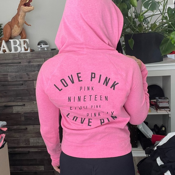 ⬇️PRICE DROP⬇️ 
VICTORIA SECRET HOODIE/ small - Picture 2 of 5